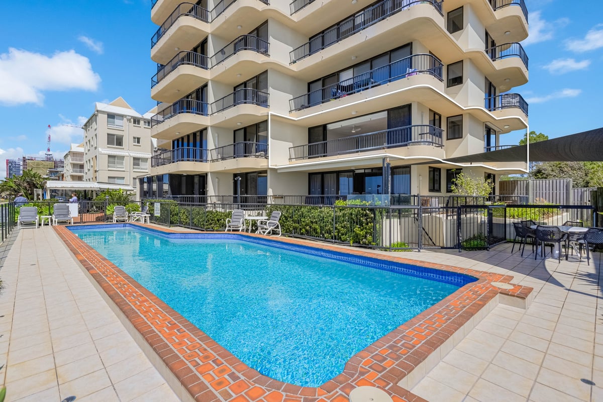 Welcome to Pelican Sands Beach Resort