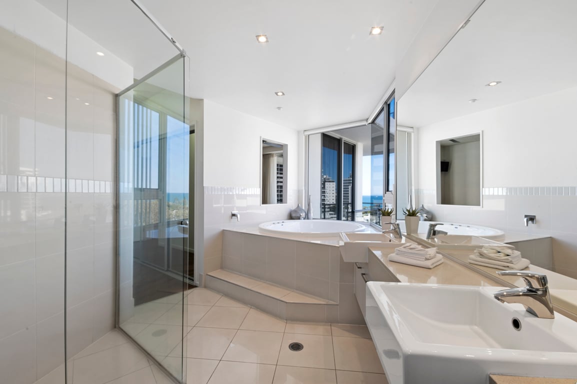 3 Bedroom Ocean View Apartment