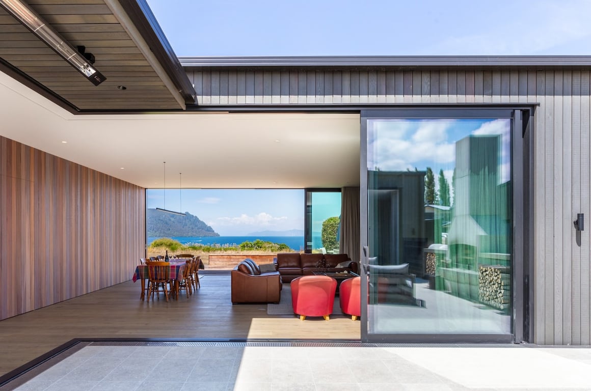 Lochside – Luxury Lakeside Living In Kinloch