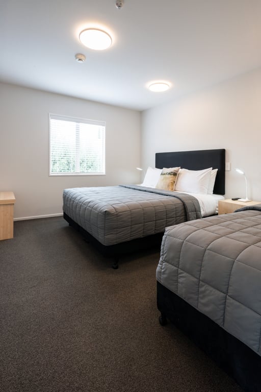 Upper Level 2 Bedroom King