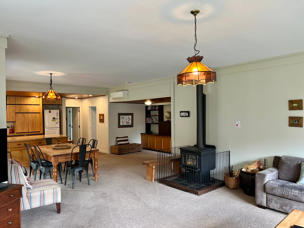 Retreat on Cheltenham (Pet Friendly) 