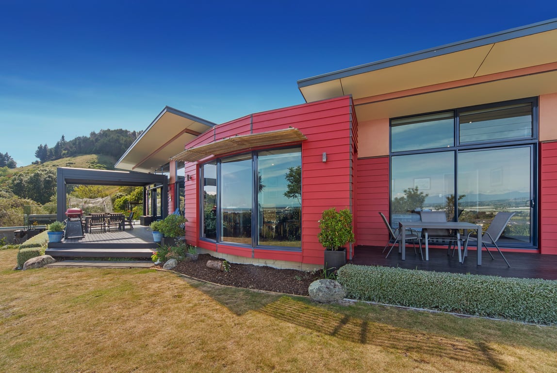 Pohutukawa House - Views, Pools, Serenity!