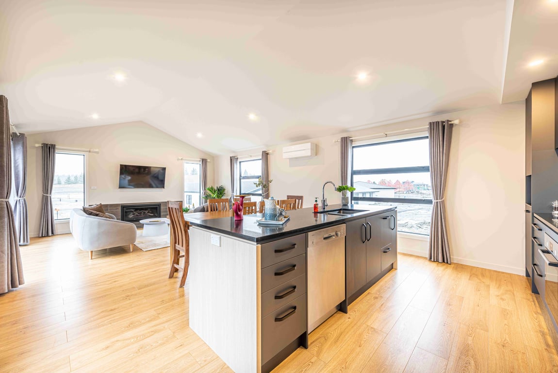 33 Star 3 Bedroom Apartment