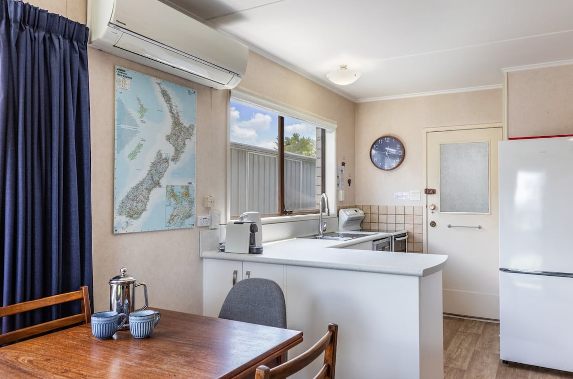 Tui'S Rest - Sunny 2-Bedroom Taupo Unit Walk To Town