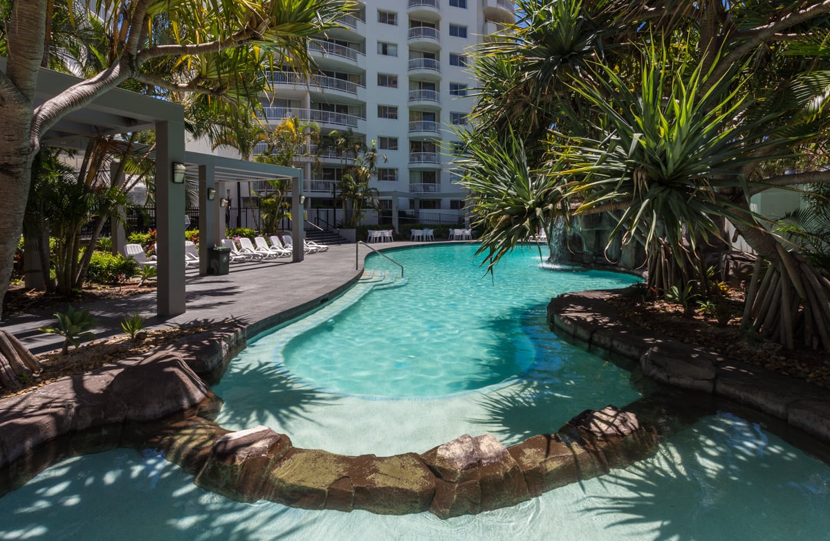 TWO BEDROOM SUITE - 1 QUEEN & 3 SINGLES