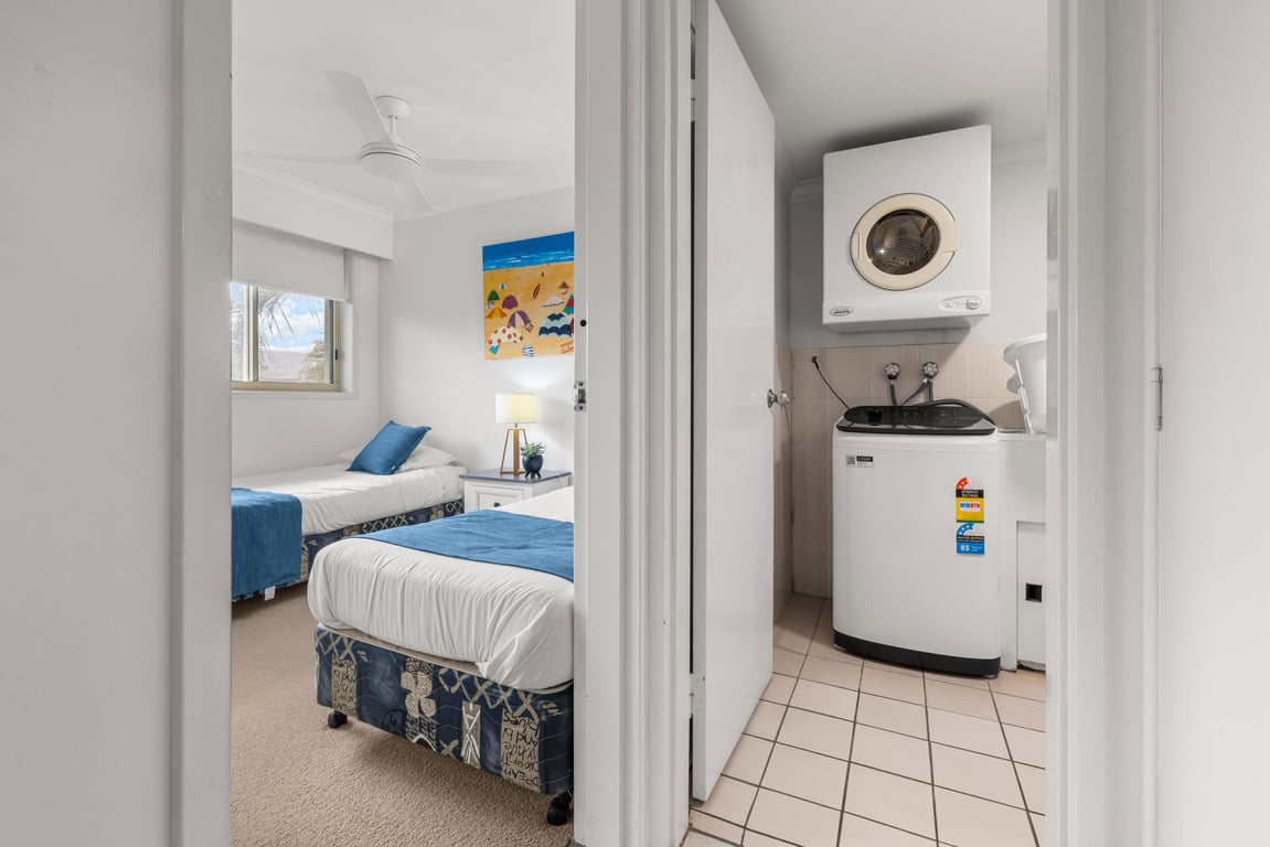 2 Bedroom Pool and Ocean Views- Unit 21 with A/C