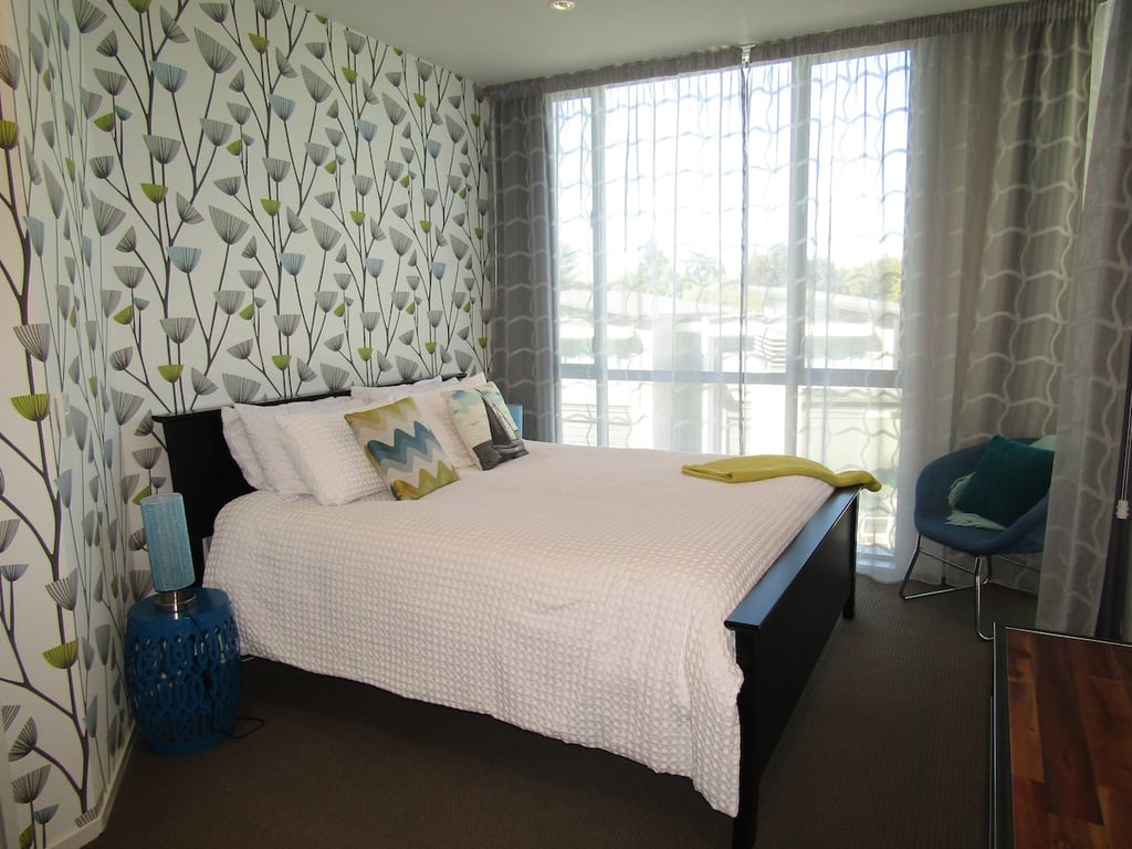 Modern Apartment Close To Town With Great Views