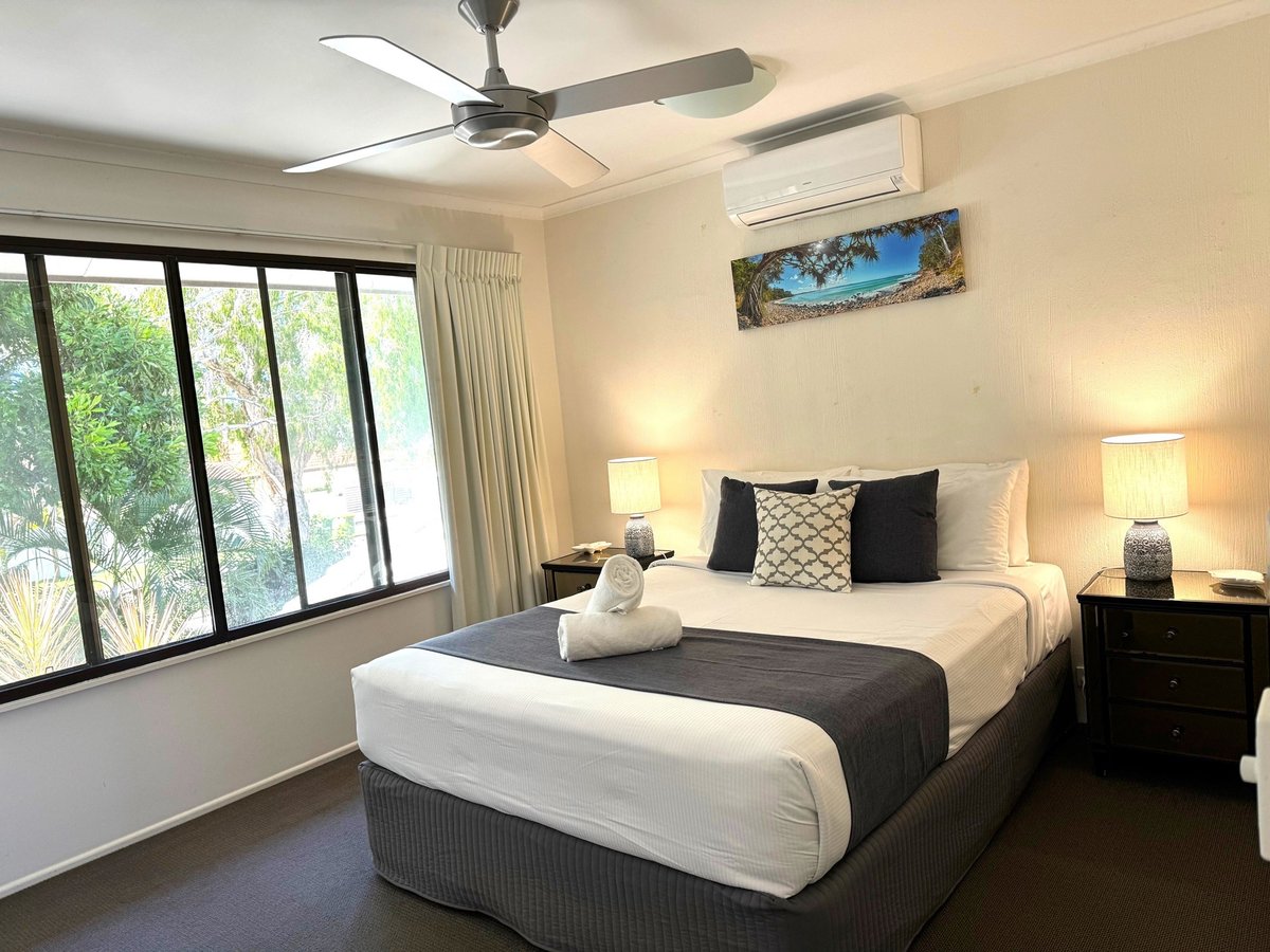 Unit 8 - Unique Noosa Parade Townhouse