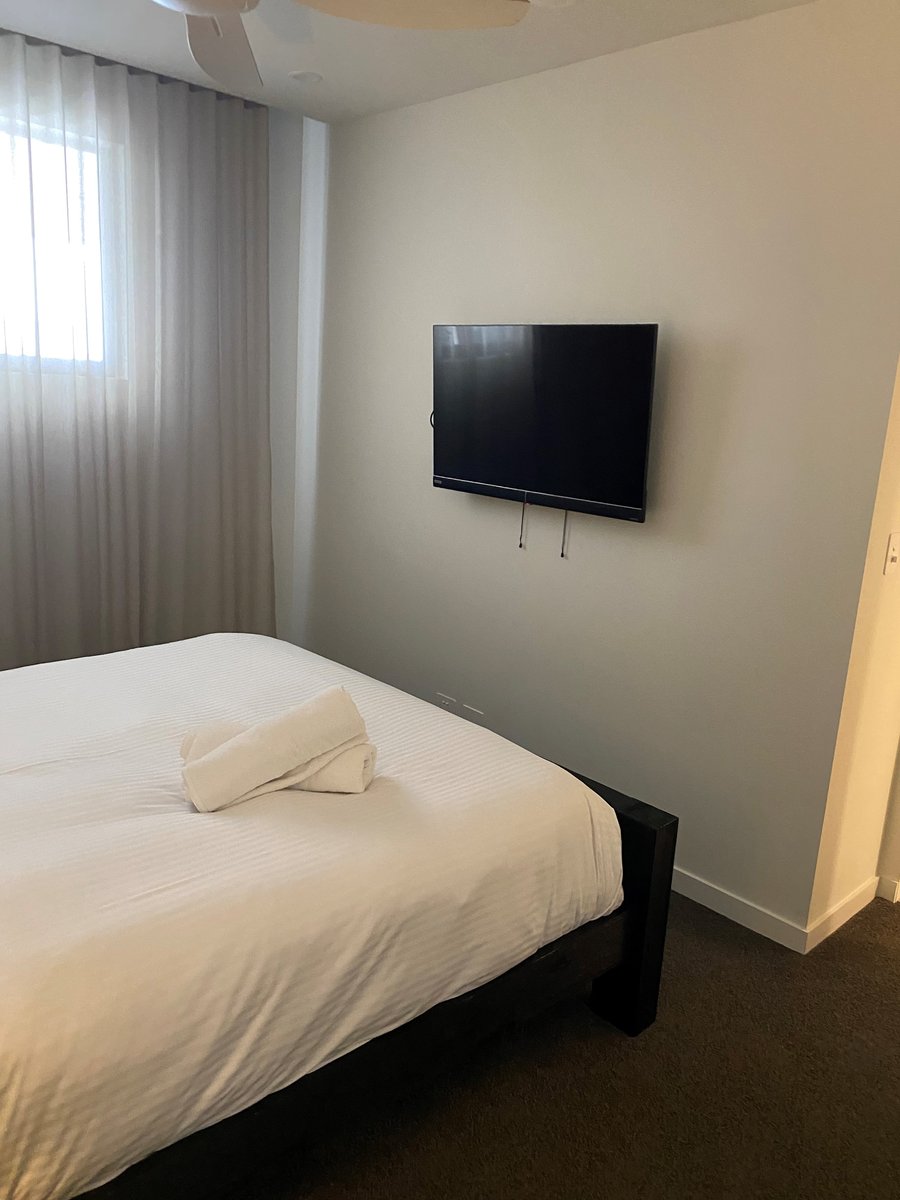 UNIT 10708 THE COSMOPOLITAN COTTON TREE  96 MEMORIAL AV