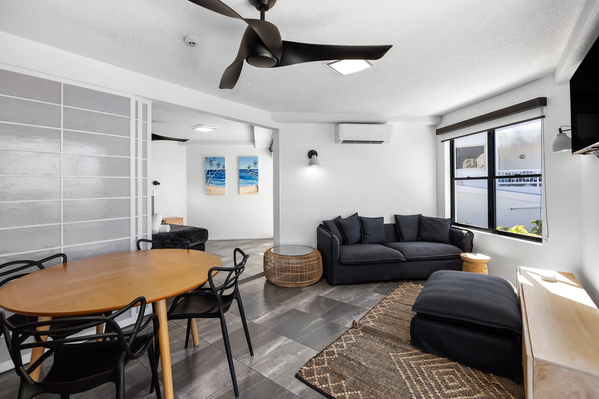 2 Bedroom Apartment Beachfront