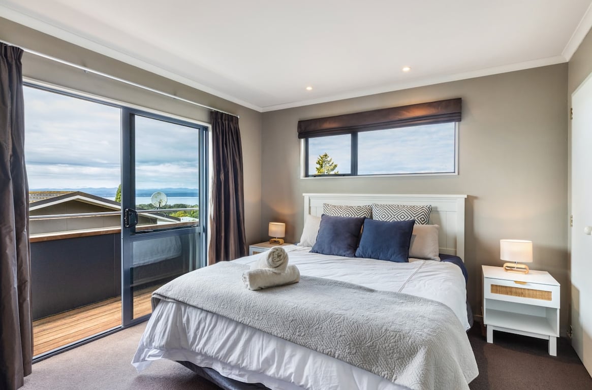 Acacia Bay Getaway - Spacious Family Living