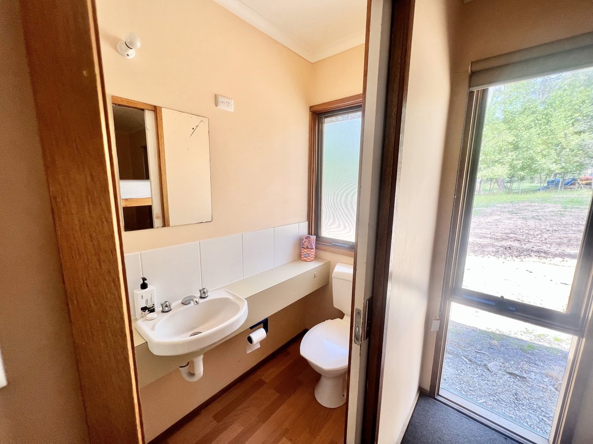 Albaski Lodge Room 1