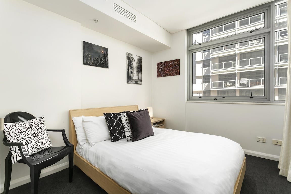 SHE35 - CBD Crib | Water Glimpses Meets Poolside Living