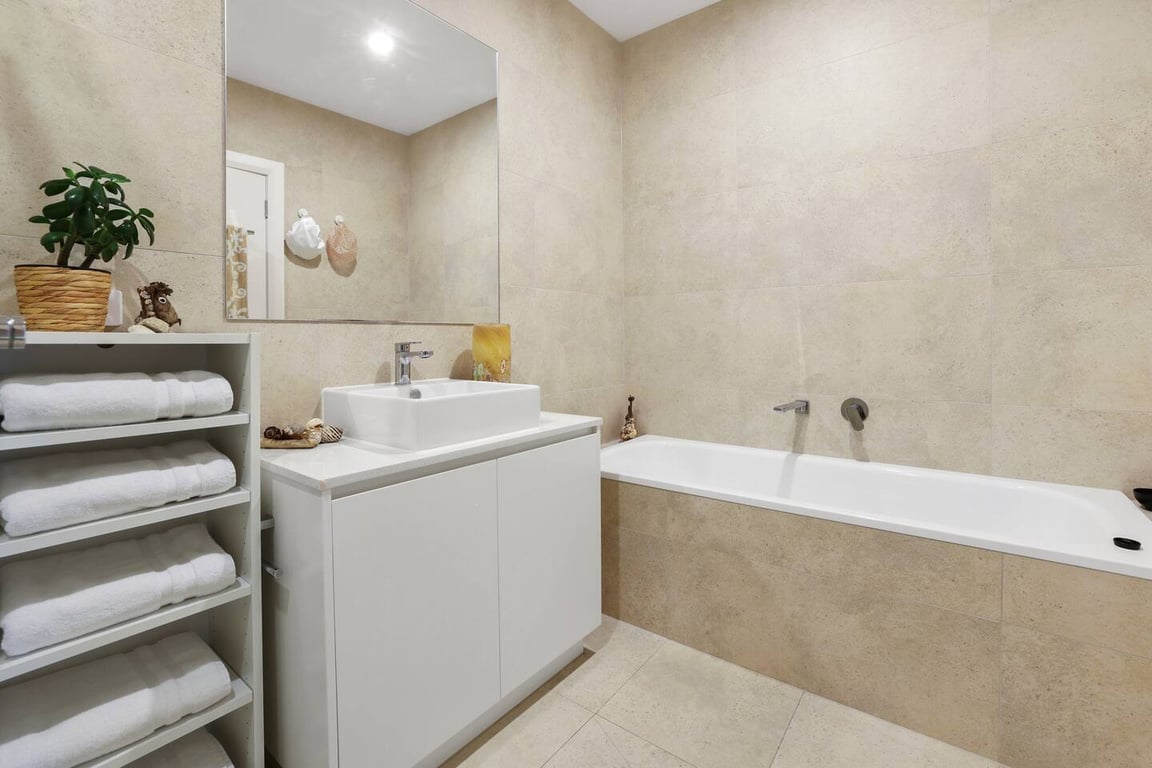 FOAM6 - Newport Nest | Bright Coastal Living Steps To The Beach