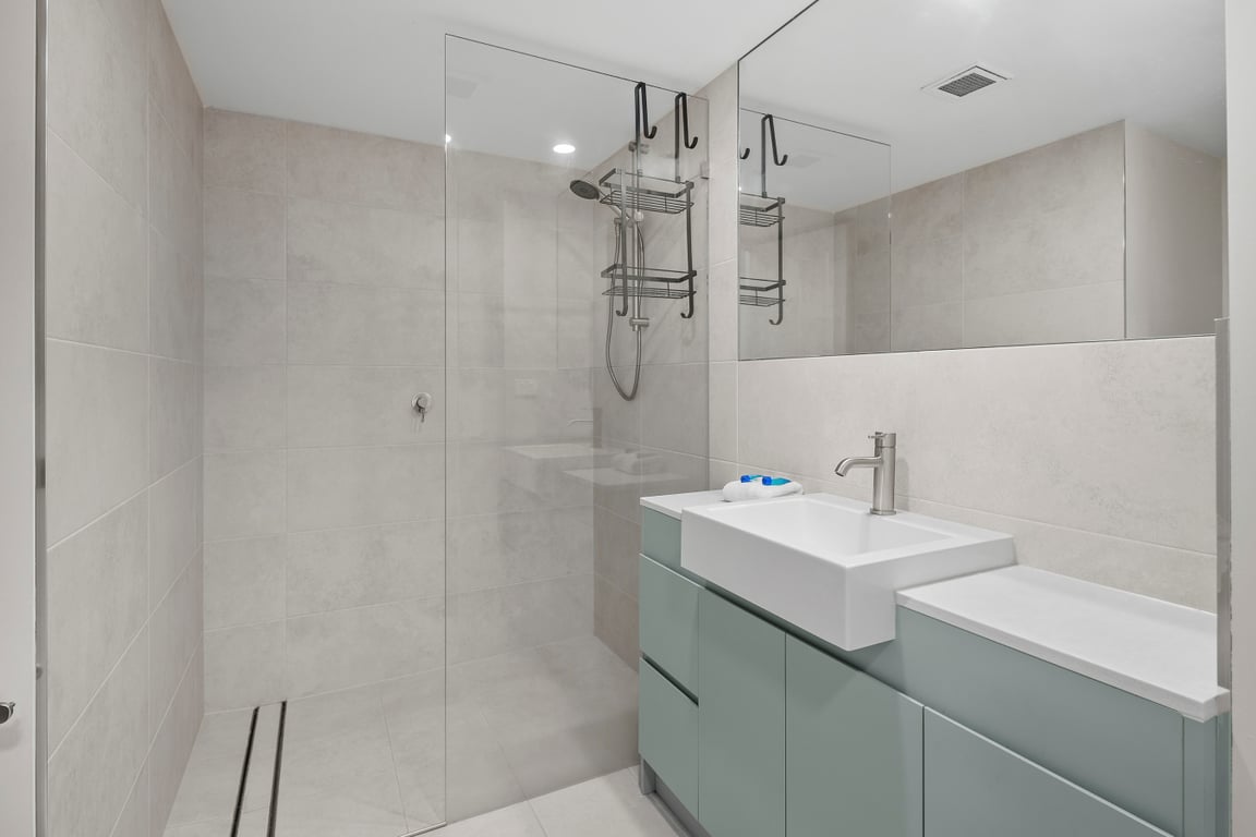 Superior 2 Bedroom Split Level Villa
