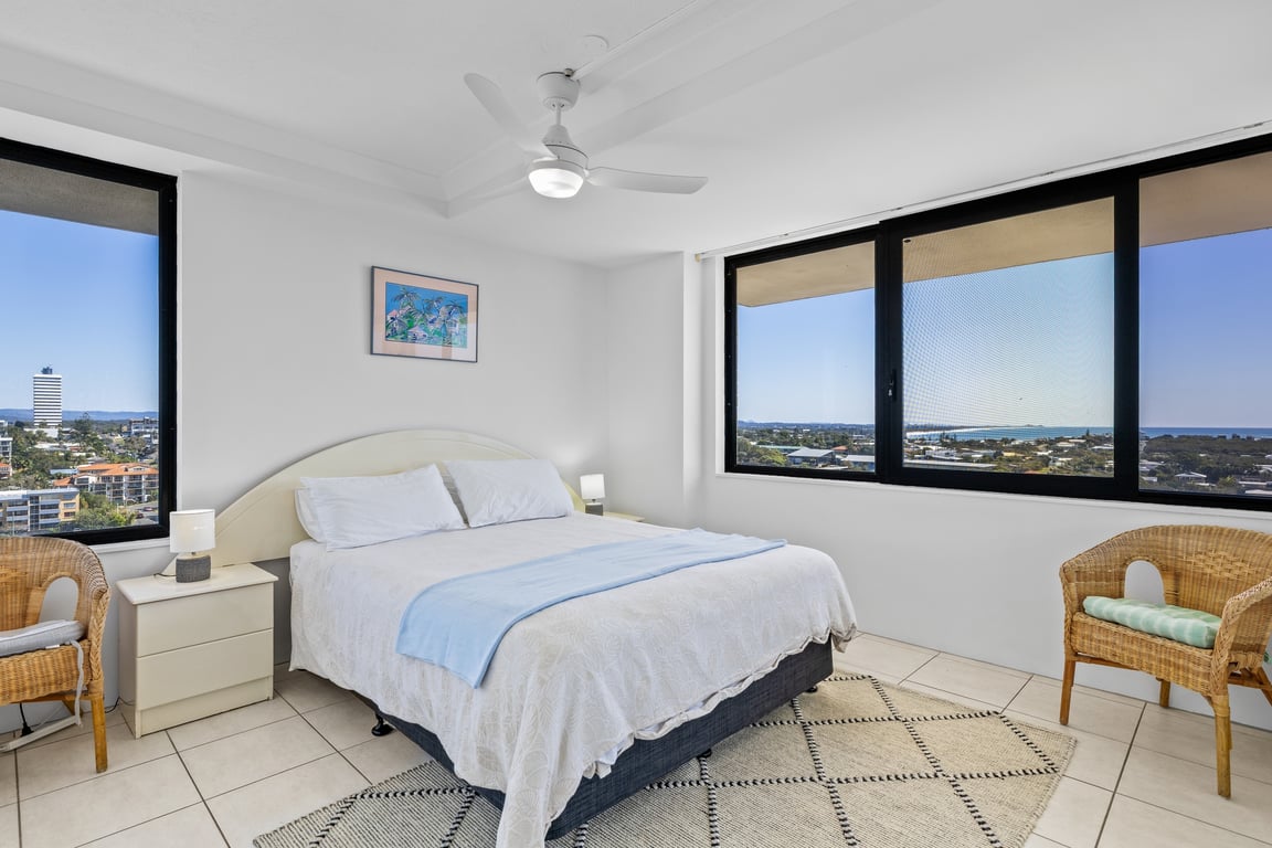 3 Bedroom, Northern Ocean Views, 1 Queen Bed, 4 Single Bed