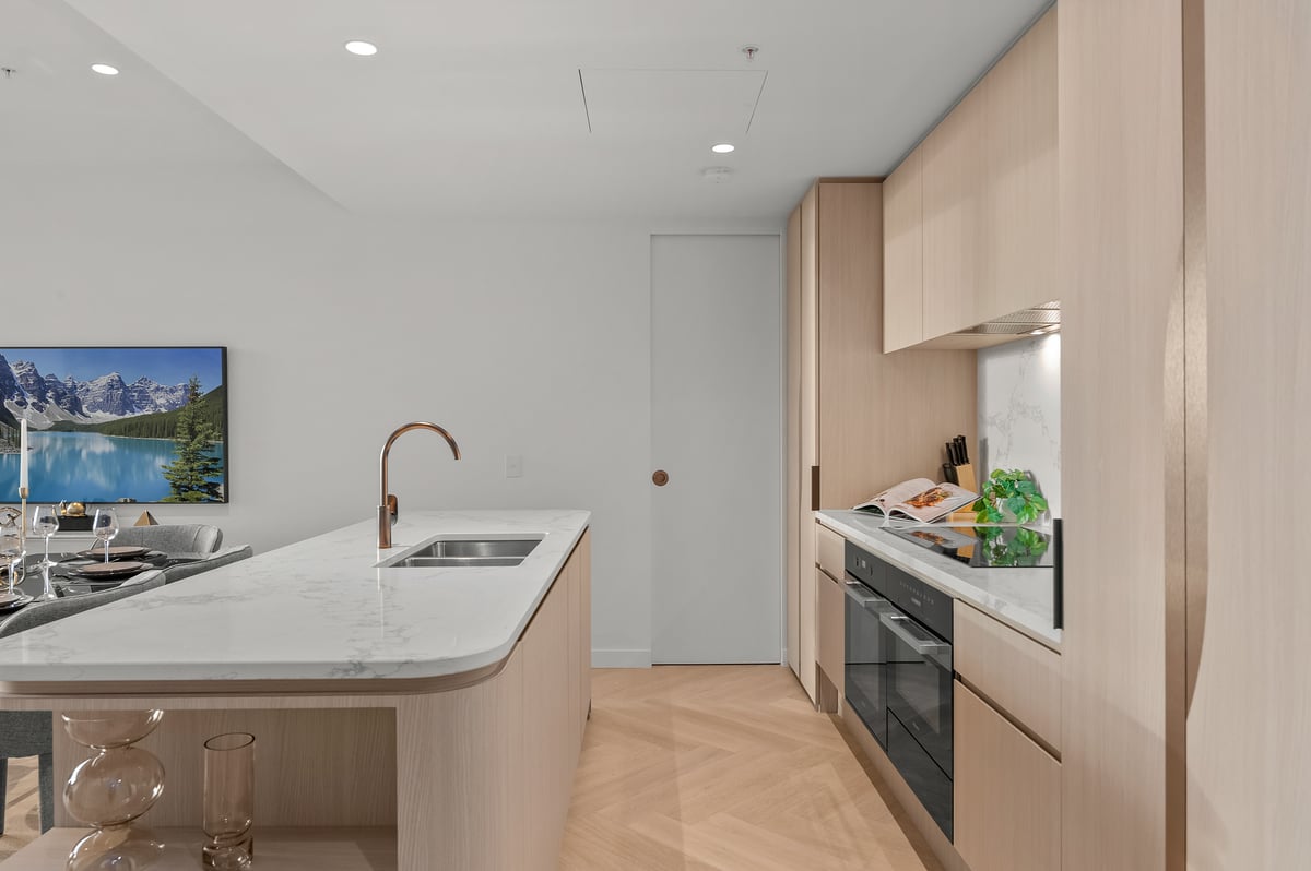 Luxurious CBD and Garden View Home! 3 Bedrooms | 2 Bathrooms | Free Parking