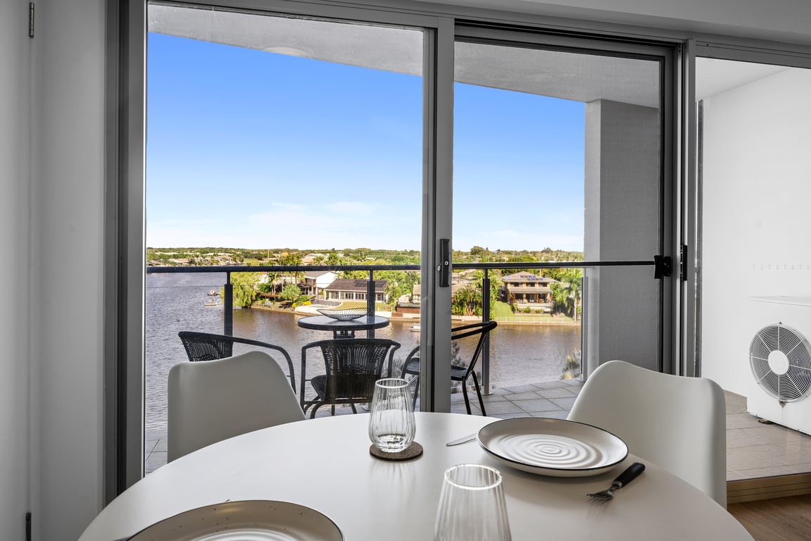 Broadwater 1 Bed Apartment