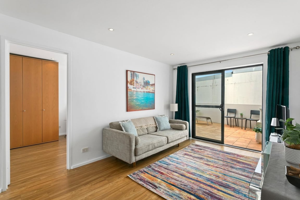 SANT4 - Crows Nest Comfort | Laidback Living With Terrace