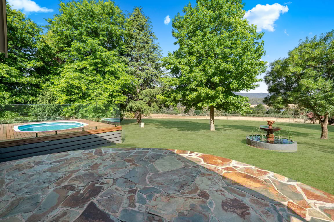 Yarrowood - Country Retreat near Lake Nillahcootie