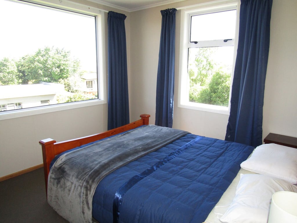 Large Family Home Close To The Lake & Has Wifi