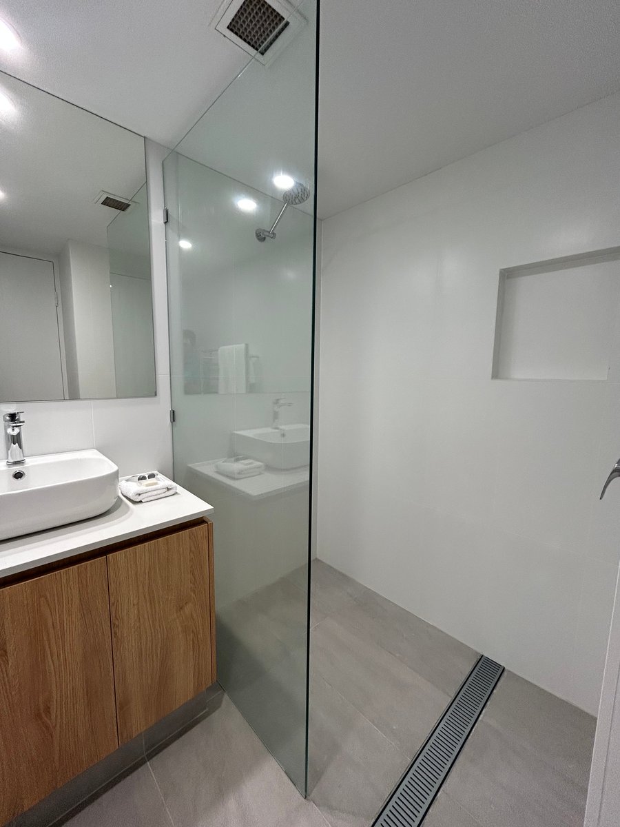 Superior 2 Bedroom Split Level Villa