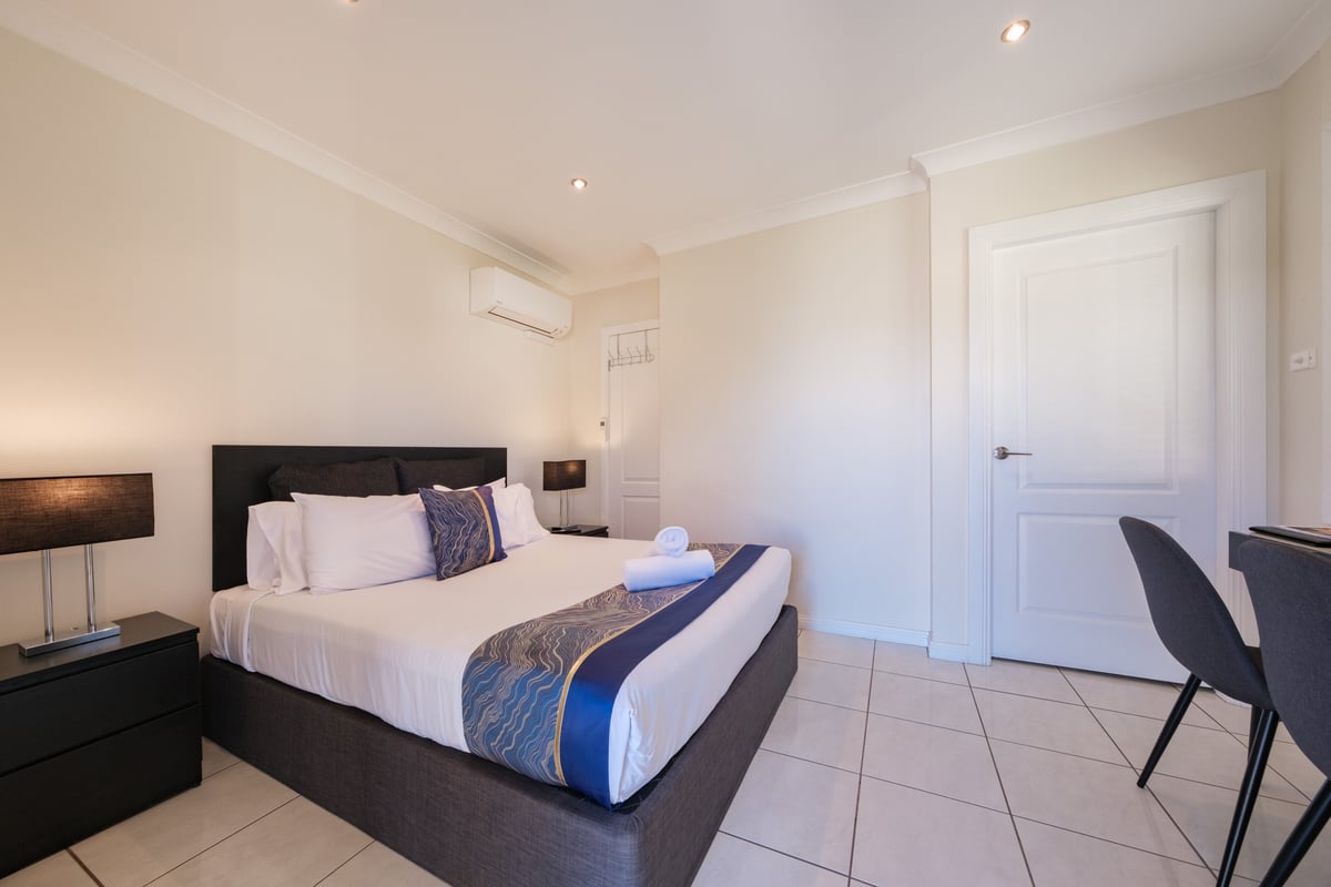 Economy Queen Room A