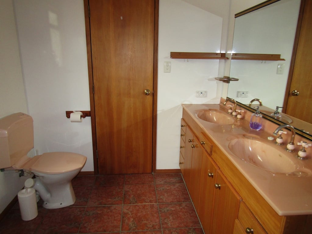 Shepherd House - Large Home With Hot Pool And Wi-Fi