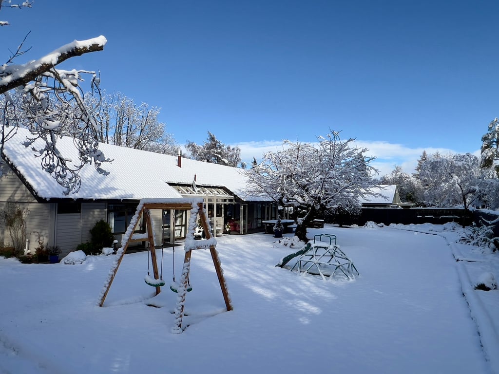 Retreat on Cheltenham (Pet Friendly) 