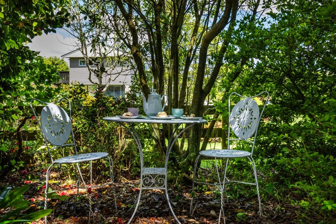 Whakaroa Retreat - Spacious Garden Getaway Near Taupo
