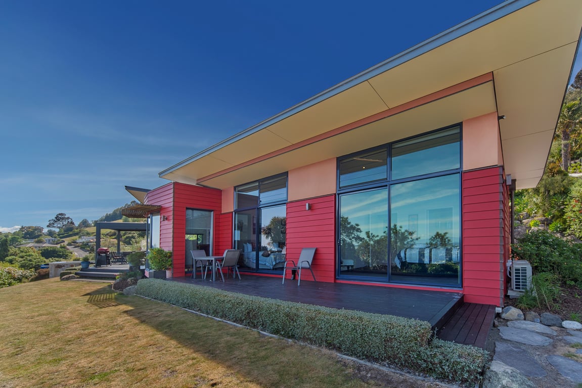 Pohutukawa House - Views, Pools, Serenity!