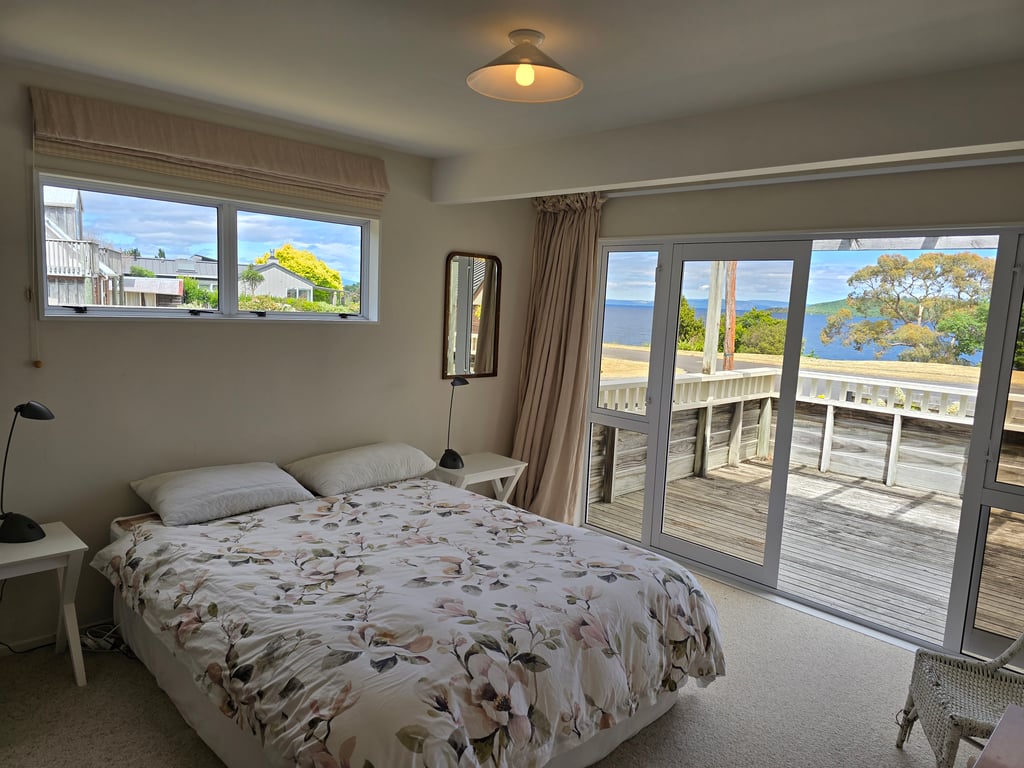 Heeni Street - Great Location Near The Lake