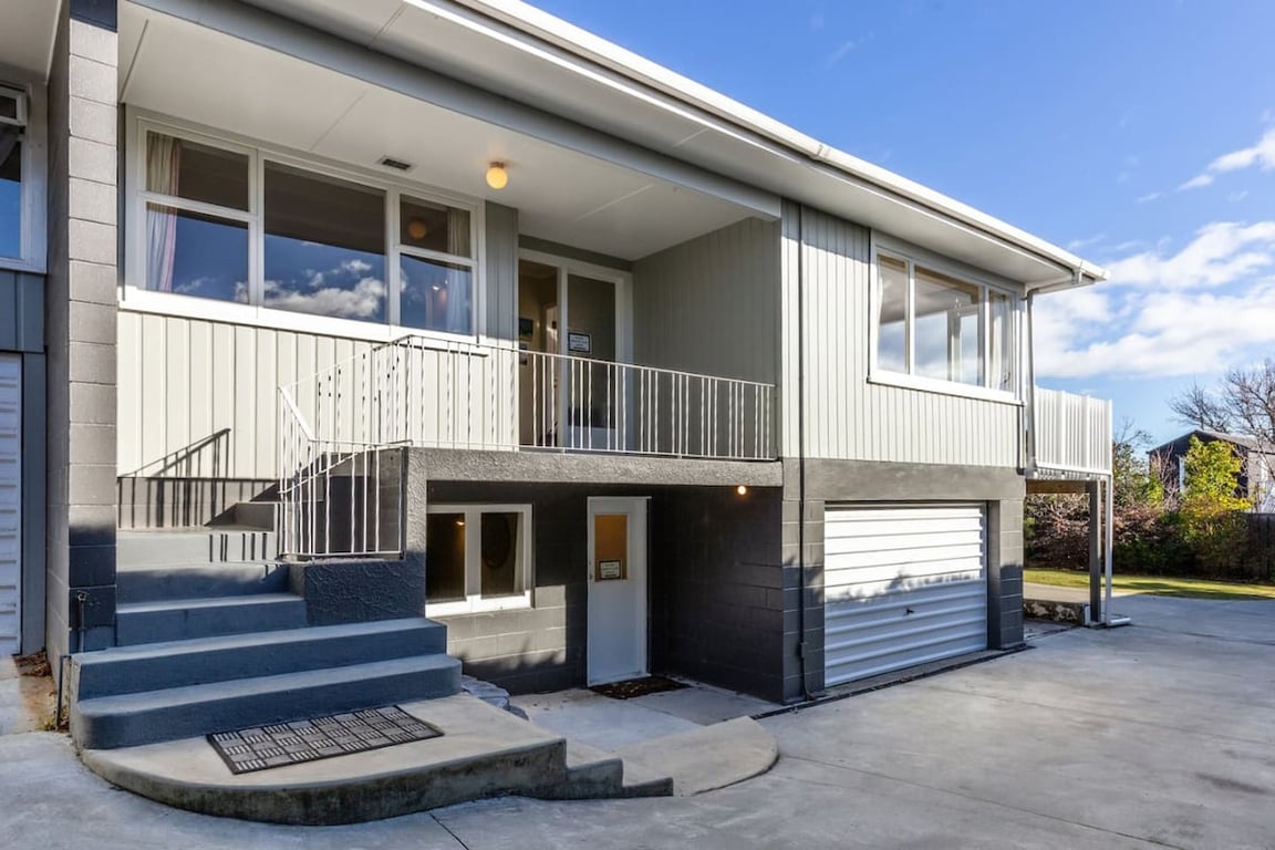 Two Mile Bay Getaway - Comfort & Convenience With Wi-Fi
