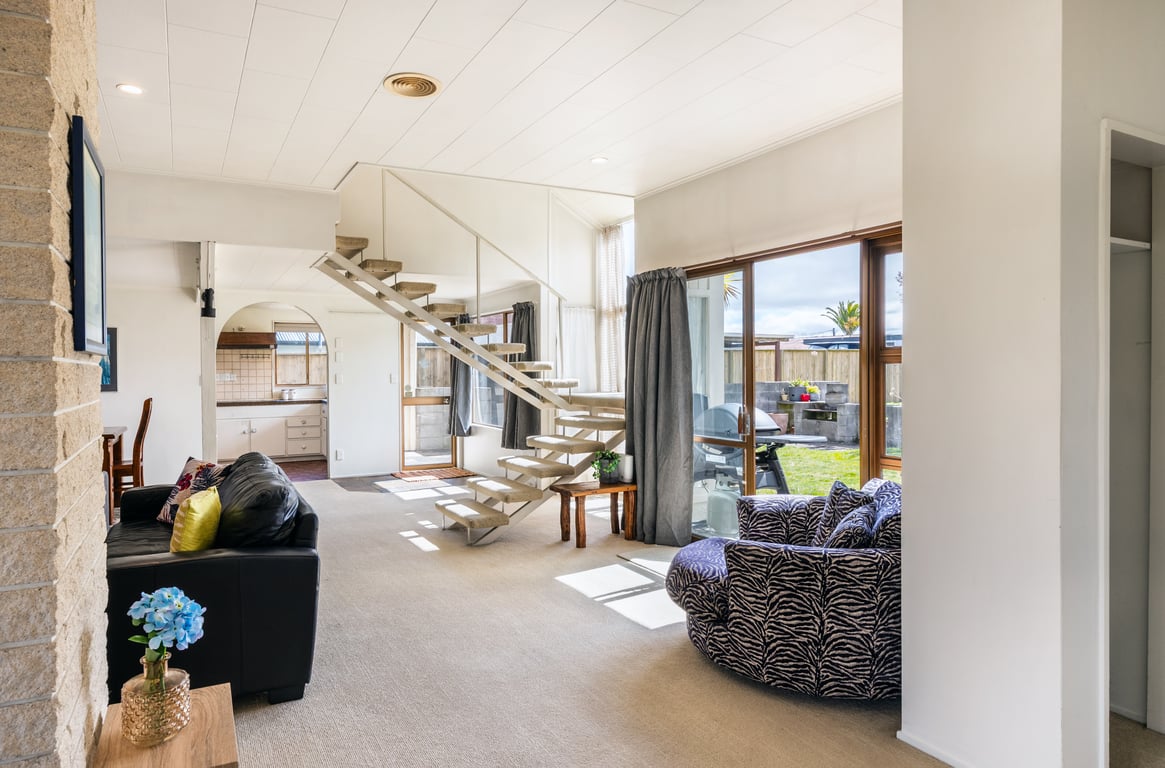 Tui Street Escape – Classic Comfort Near the Lake