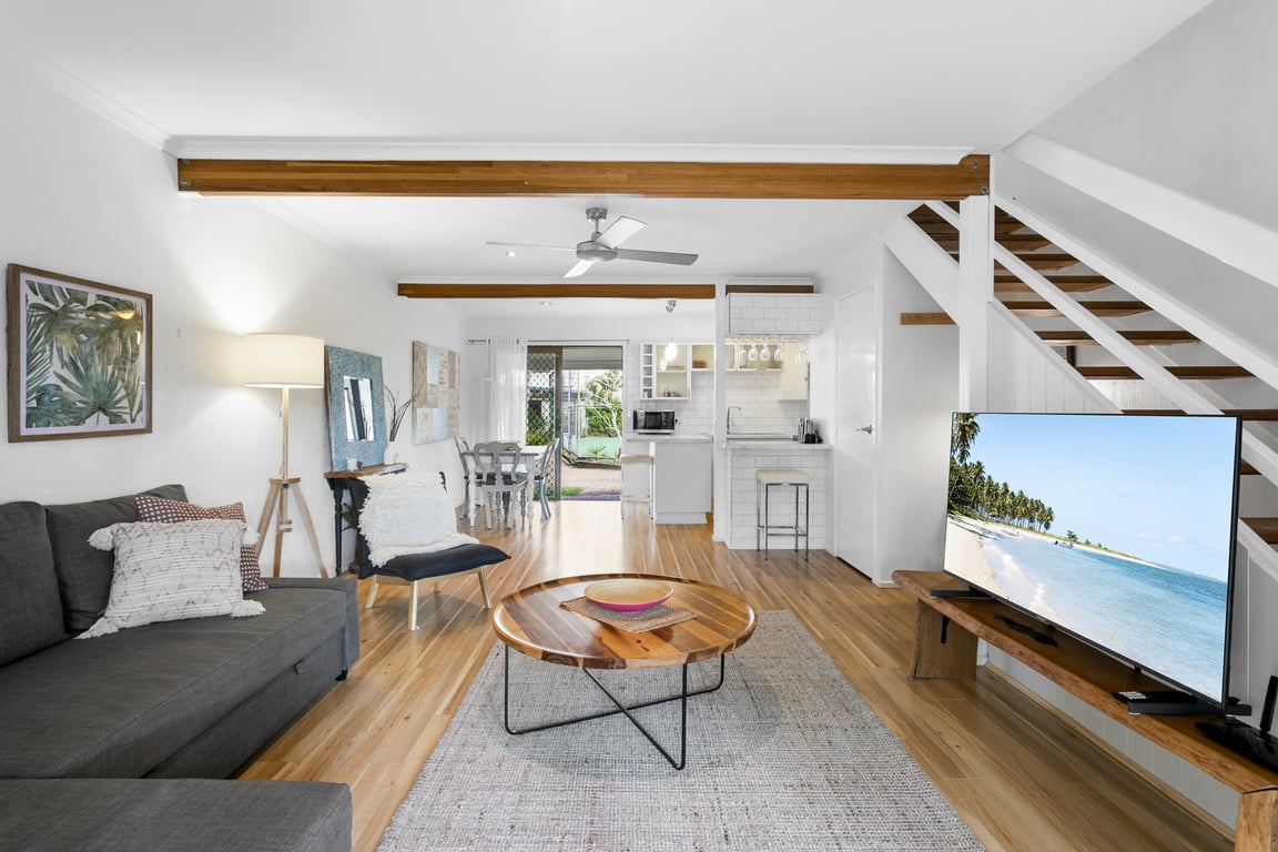 Unit 17 - Eclectic Style Central 2 Bedroom Town House