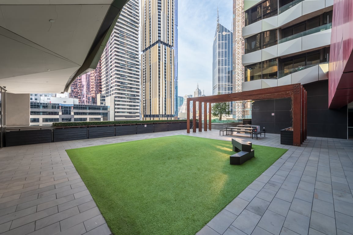 Welcoming CBD Park Views Retreat! 1 Bedroom | 1 Bathroom | Free Parking