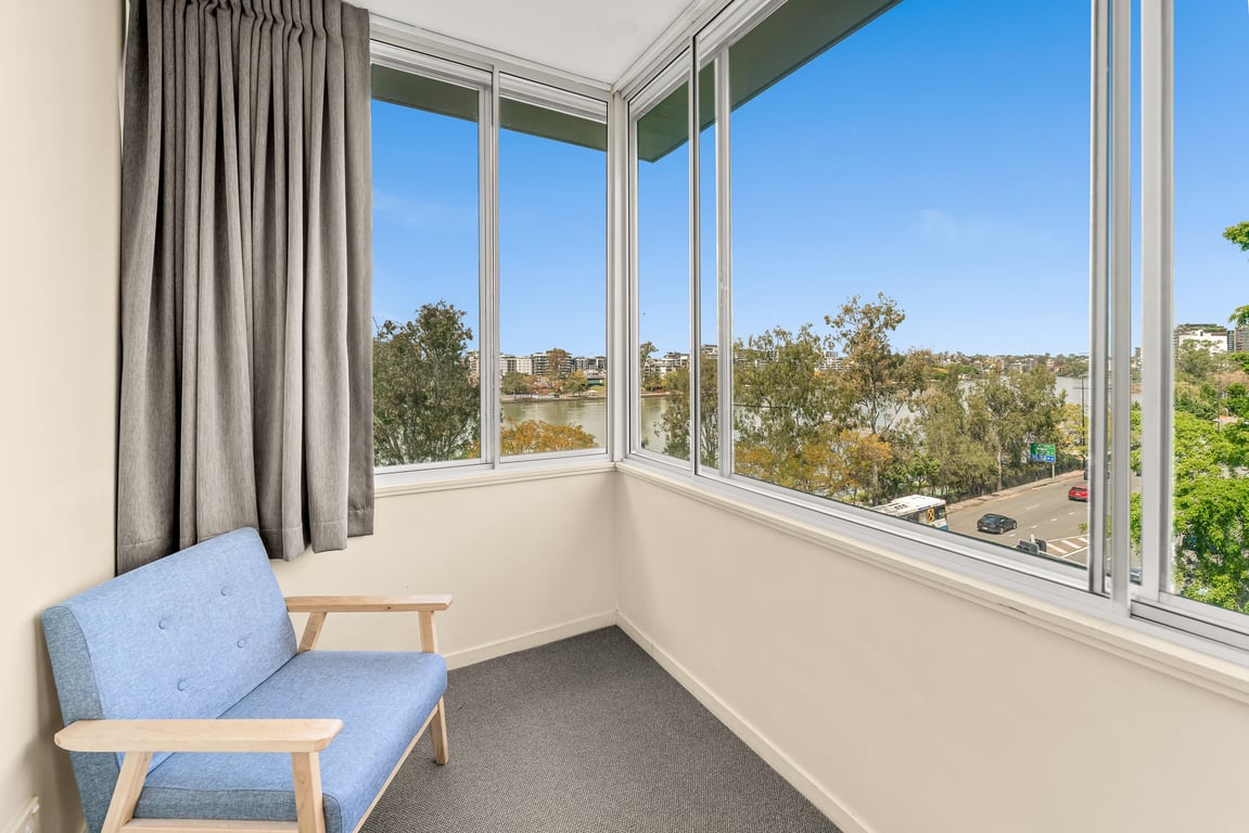 One-Bedroom Deluxe Apartment