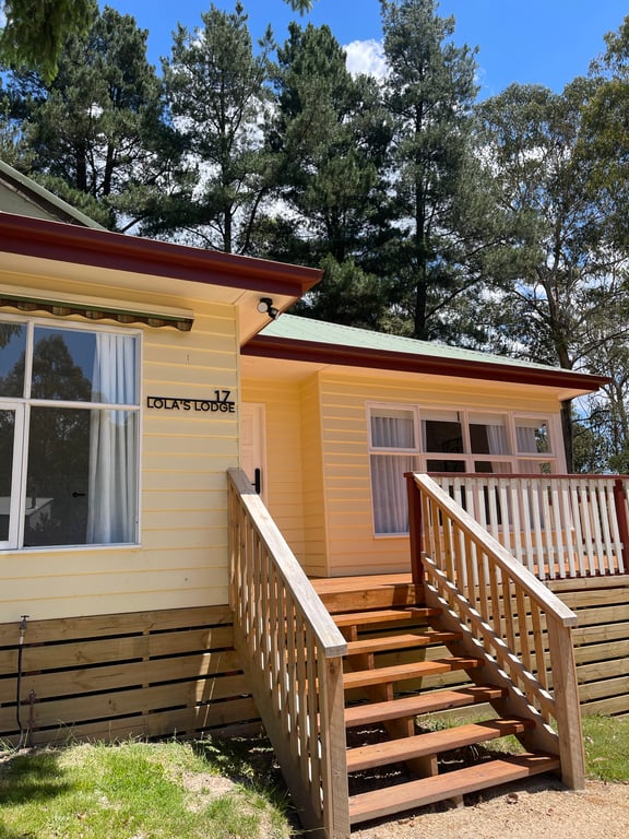 Lola's Lodge