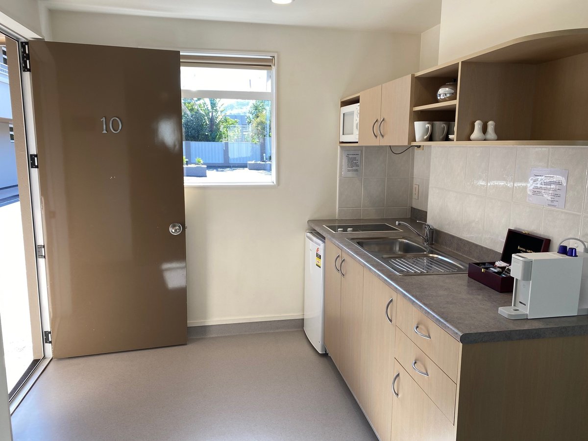 Twin Queen Beds Studio