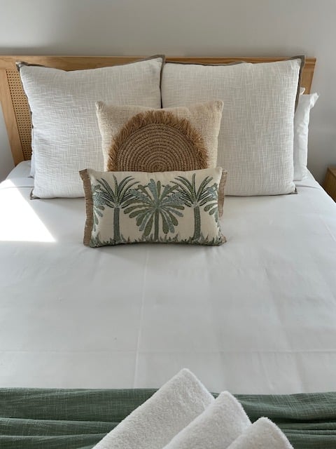 One Bedroom Boardwalk & Ocean View Apartment