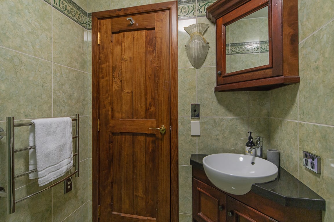 Monaco Shores Apartment