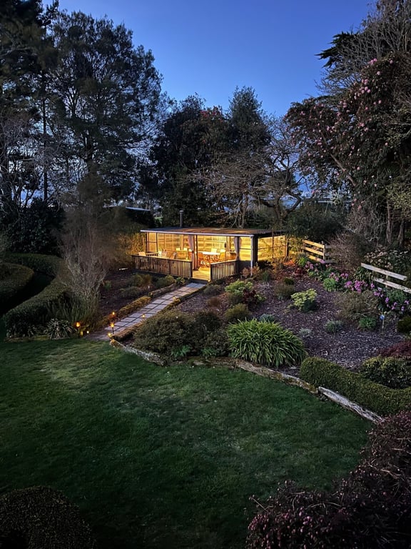 Whakaroa Retreat - Spacious Garden Getaway Near Taupo