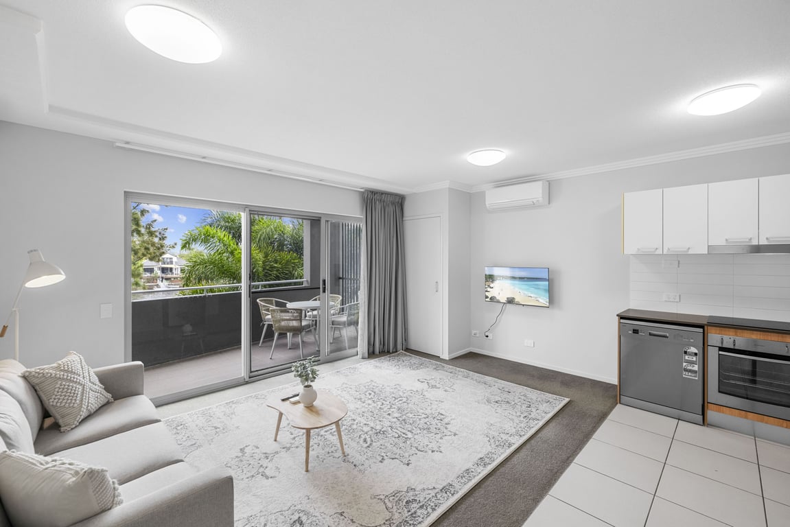 Broadwater 1 Bed Apartment