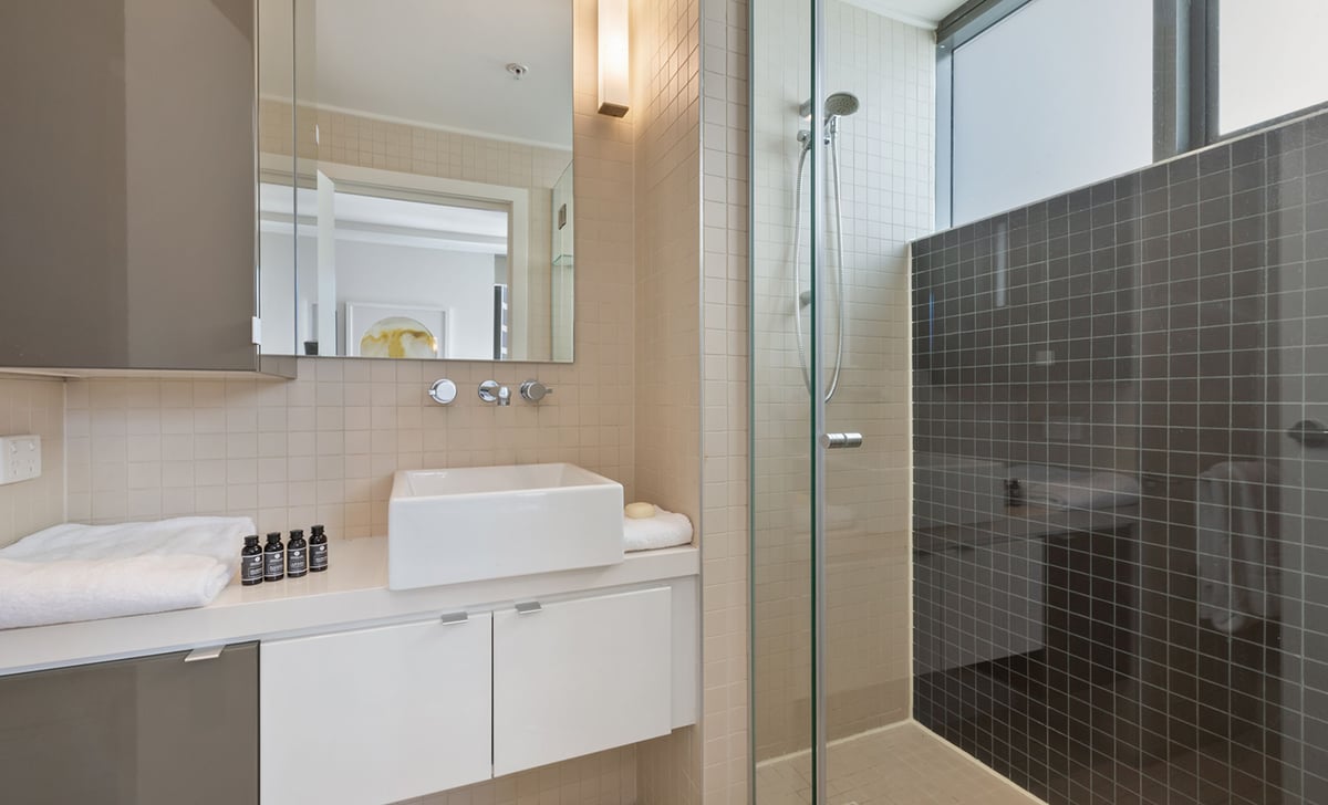 2 Bedroom 2 Bathroom Apartment