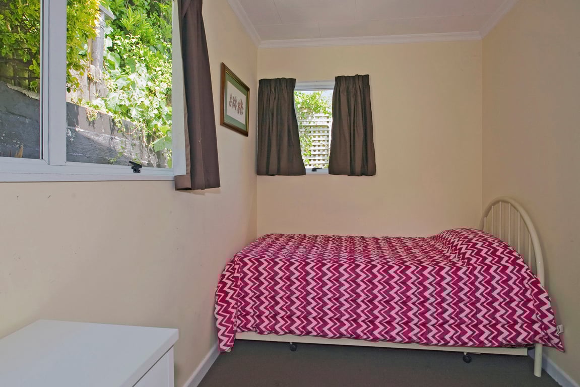 Bisley Holiday House