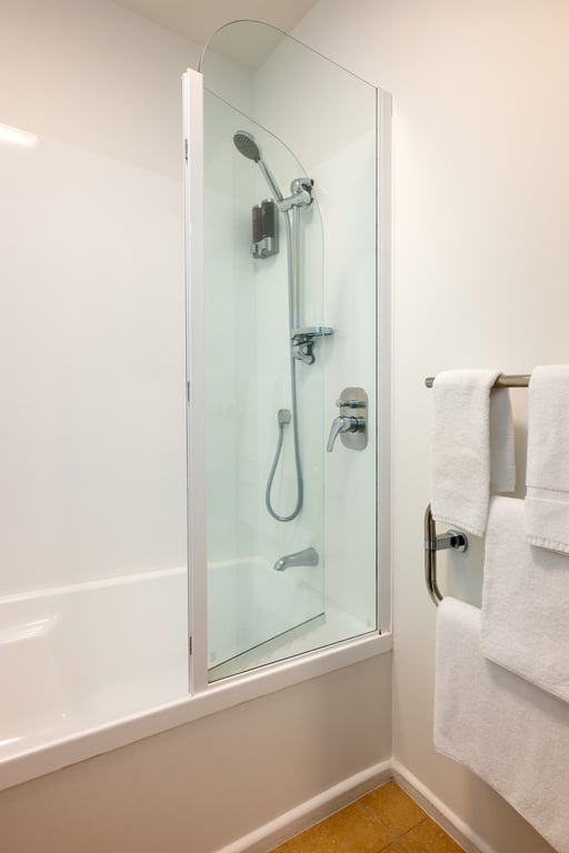 Upper Level 2 Bedroom King