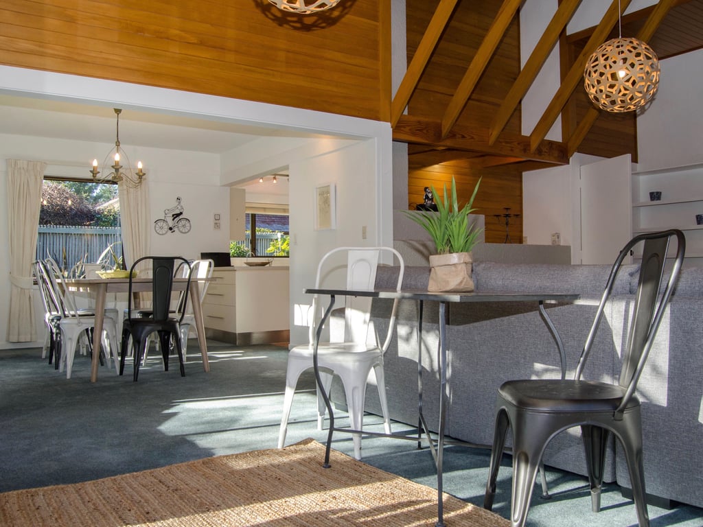 Sweet Retreat (Pet Friendly) 