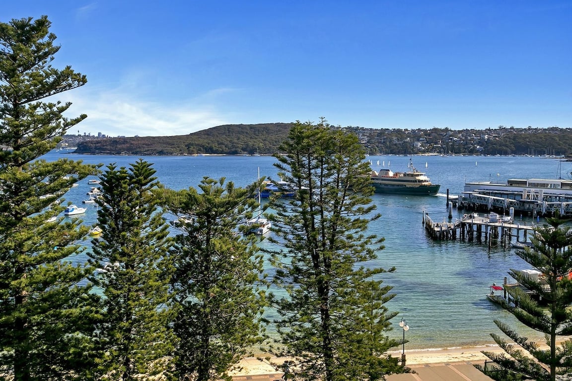 MAN29 - Manly Moments | Waterfront Laidback Living