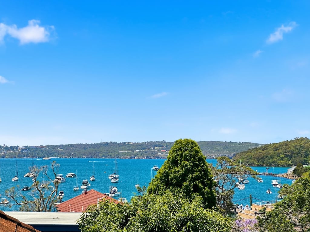 RAG25 - Balmoral Beach Lifesaver | Executive Listing