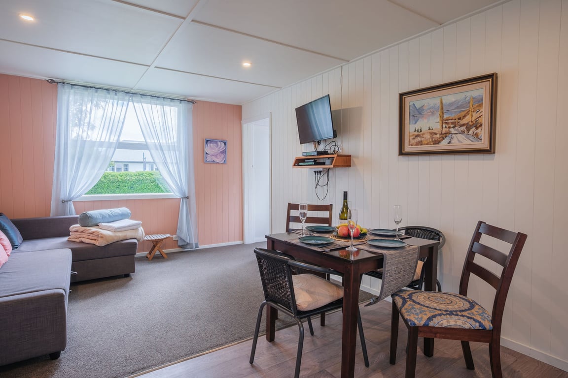 Isobel's Rose Cottage (Pet Friendly) 